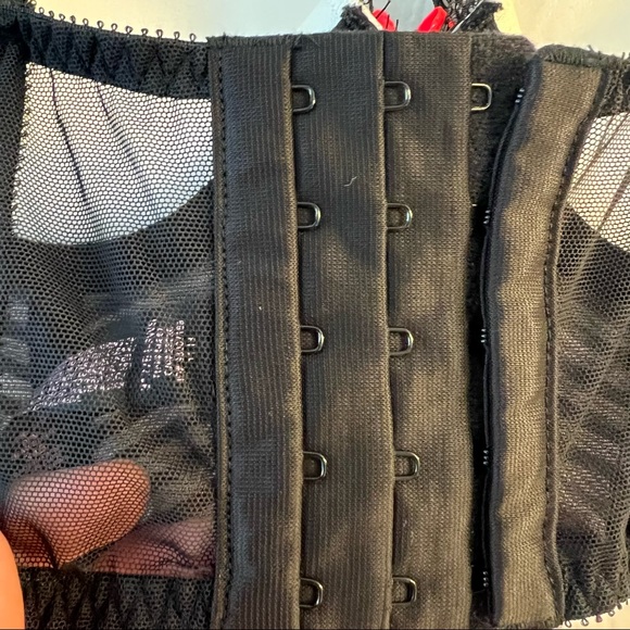 Victorias Secret Very Sexy Demi-Buste Push-Up Bra Size 34B - Picture 5 of 6